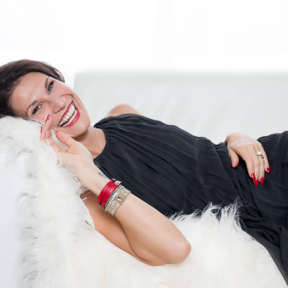Kasia Jamroz elegant smiling pose SHE photography